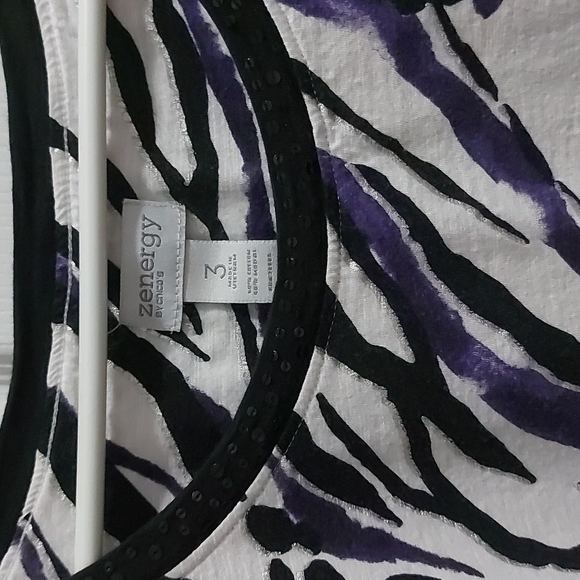 Zenergy by Chico's size 3 tshirt - Picture 2 of 4